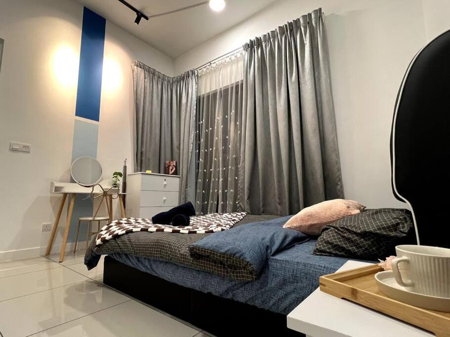 Апартаменты Lepavilion, Ioi Puchong, Blue Chill Design, 3R2B Экстерьер фото